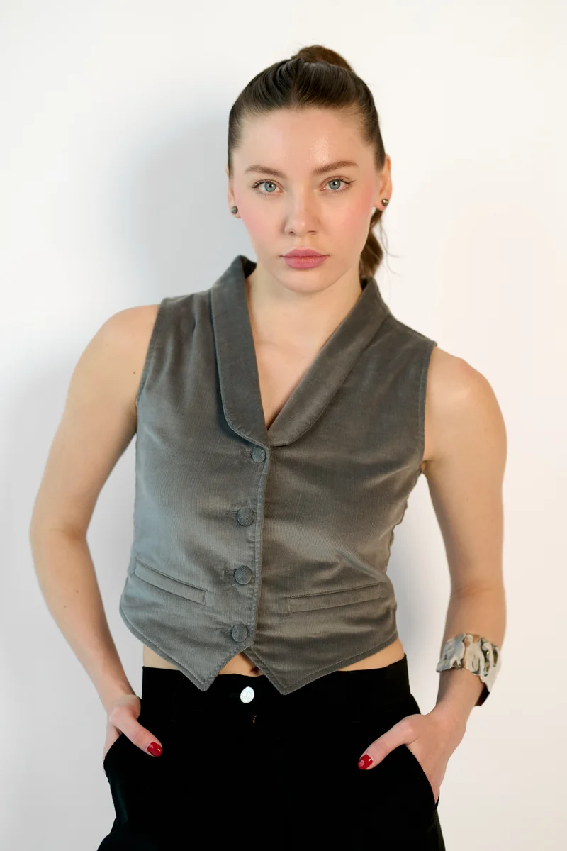 فيرجيو Solid Cotton Buttoned Fitted Style Waistcoat for Women