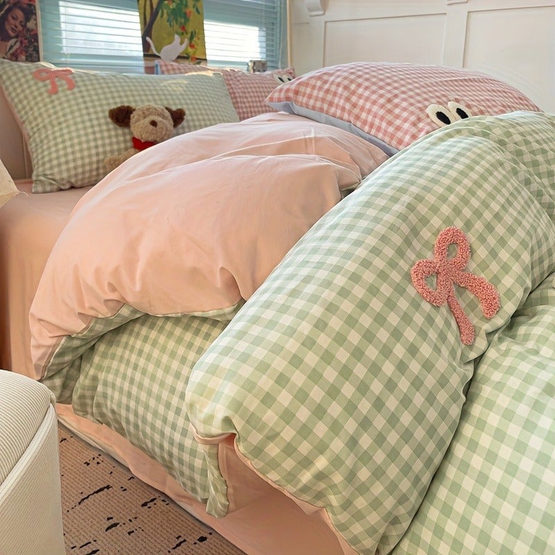 Three-Piece Set with Blue Bow Pattern, Printed Polyester Material, One Duvet Cover + Two Pillowcases, Soft Skin-Friendly Breathable, Suitable for Single/Double Bed, Machine Washable Bedding - Image 4