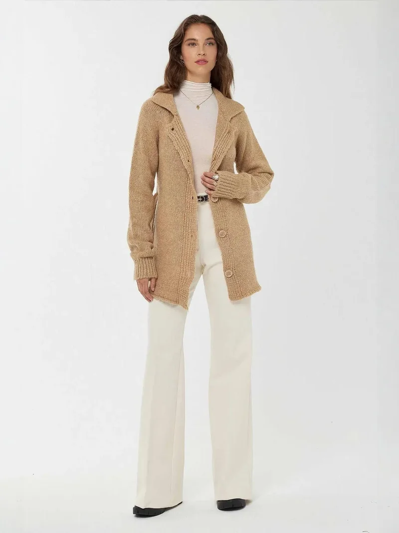 زوبعة كارديجان محبوك بأزرار