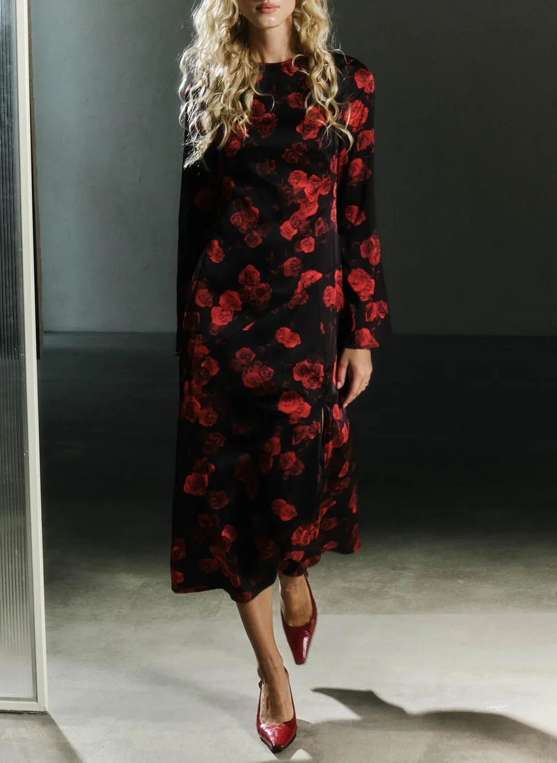 Lichi Midi dress in lightweight fabric with floral print