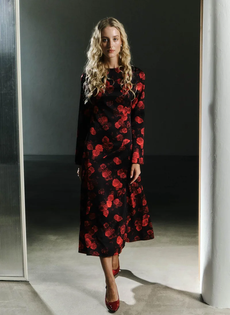 Lichi Midi dress in lightweight fabric with floral print
