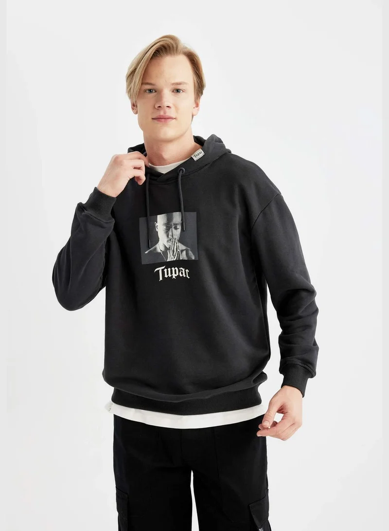 ديفاكتو Boxy Fit Tupac Shakur licensed Long Sleeve Sweatshirt