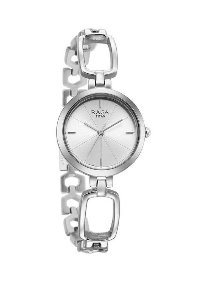 TITAN ساعة تيتان رجا التناظرية بقرص دائري فضي وسوار فضي للنساء - Image 2