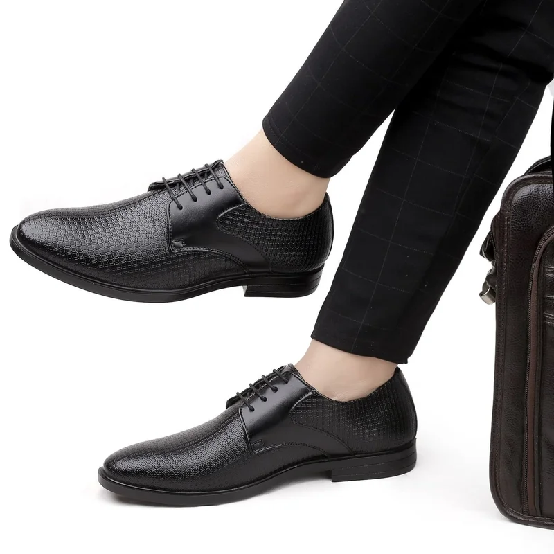 باكا بوتشي أحذية ديربي رسمية سوداء بنقوش رجالية