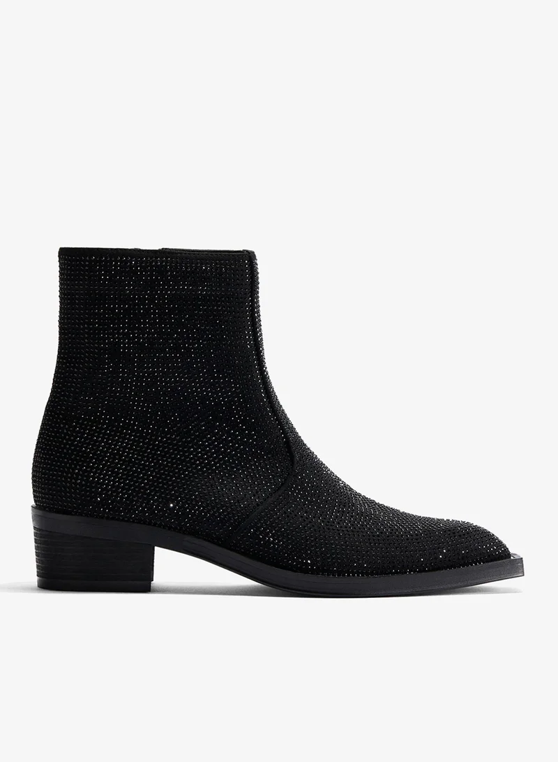 اتش اند ام بووت بكعب عالي مزين بأحجار الراين