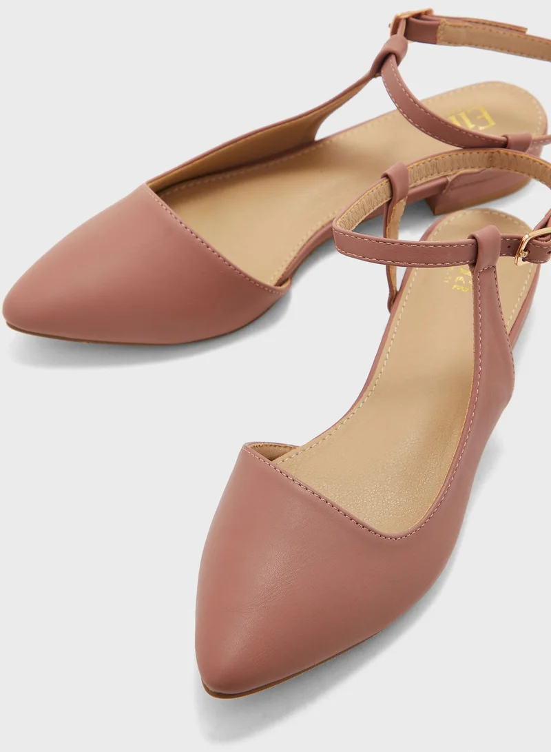 ايلا Curved Ankle Strap Pointed Flat Shoe