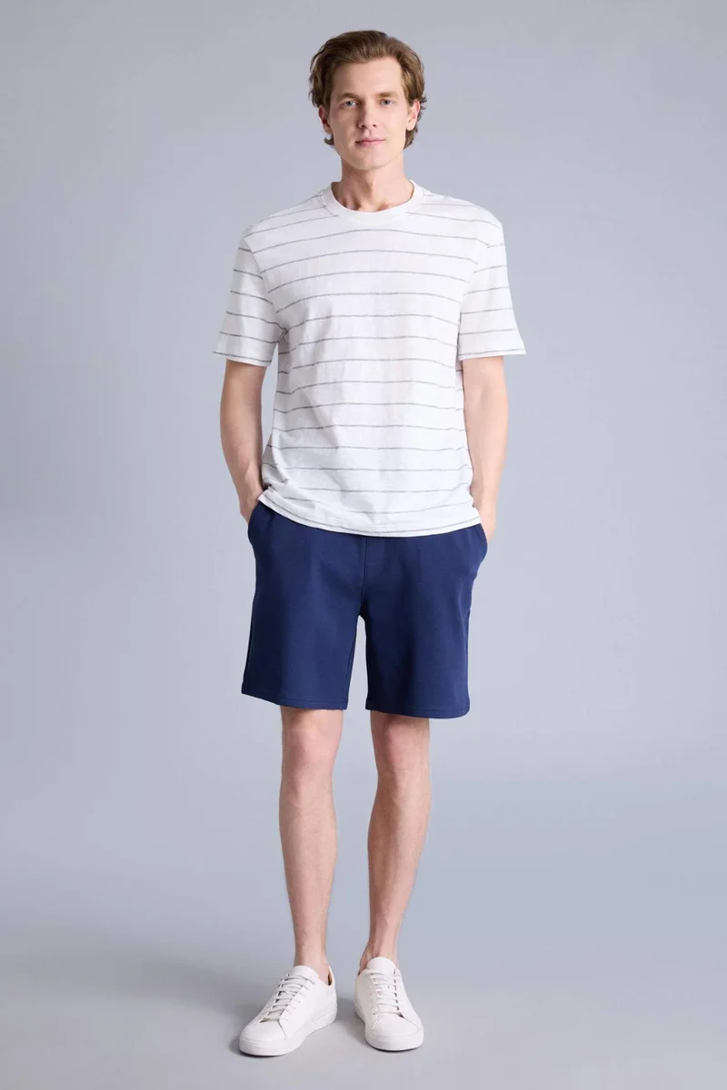 ديفاكتو Regular Fit Twill Regular Hem Shorts