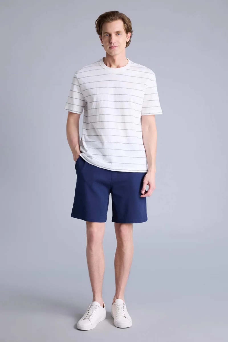 ديفاكتو Regular Fit Twill Regular Hem Shorts