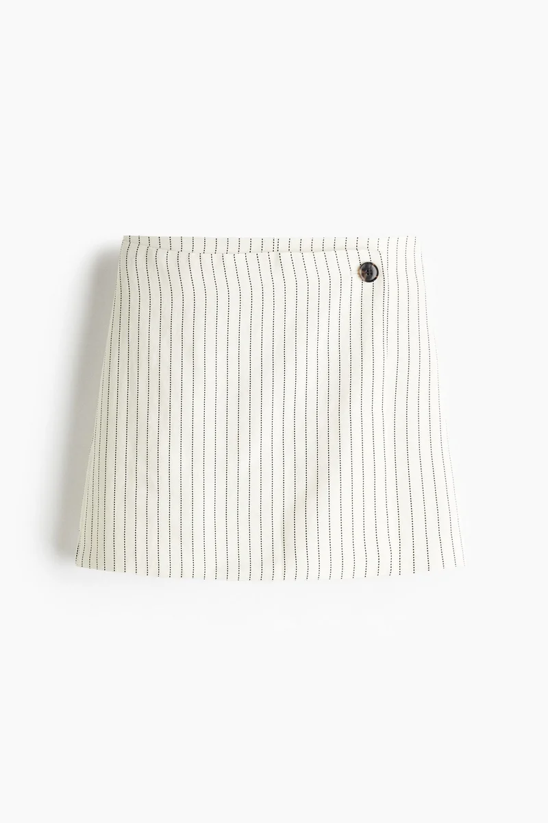 اتش اند ام تنورة بتصميم ملفوف