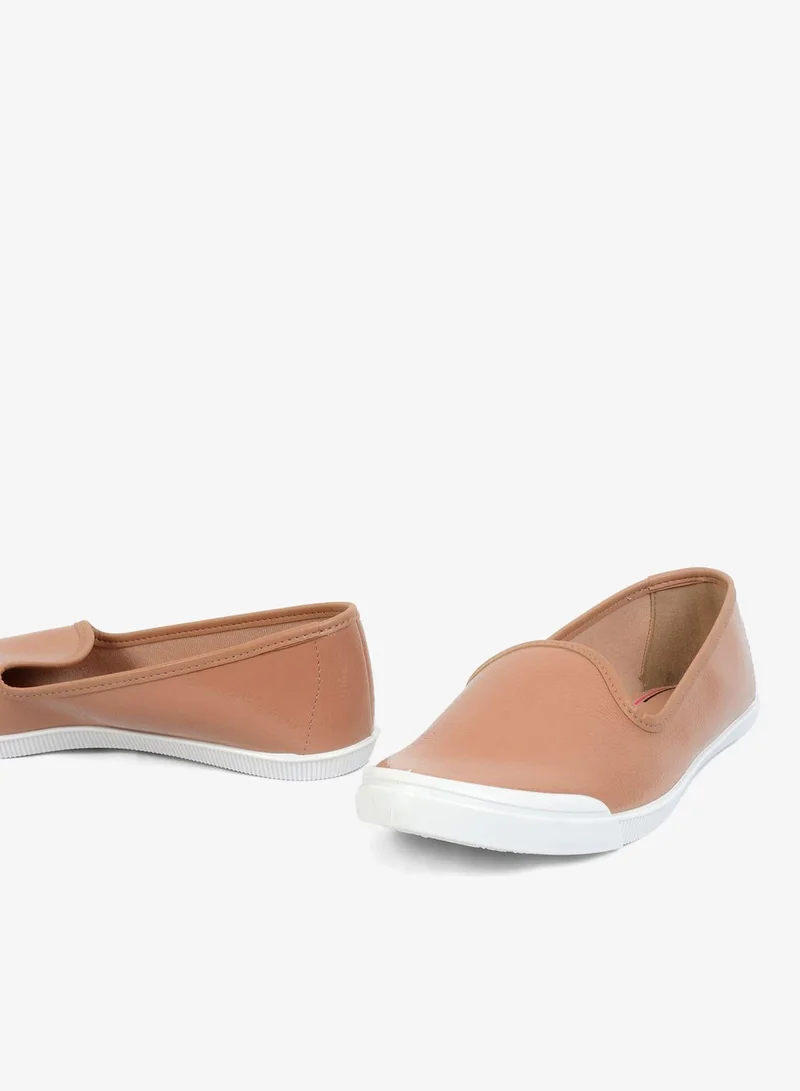 موليكا شباشب مسطحة مغلقة من الأمام