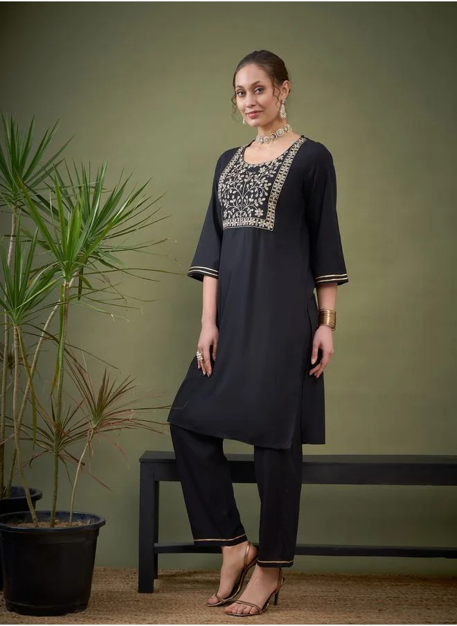 ساسافراس Embroidered Kurta & Pants Set by Styli