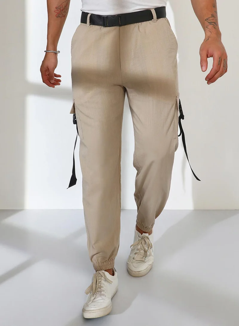 Campus Sutra Campus Sutra Men's Khaki Brown Cuffed Utility Trousers For Casual Wear | Mid-Rise | 4 Pockets | Button Closure | Cargo Pants Crafted With Comfort Fit For Everyday Wear