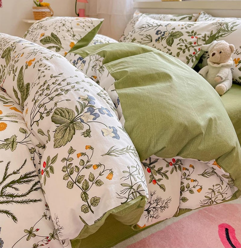 KAREVER Botanical Comforter Queen Sage Green Floral Plant Bedding Set Garden Pattern Printed Reversible Blanket 3 PCs Breathable White Floral Bed Comforter Set - Image 2