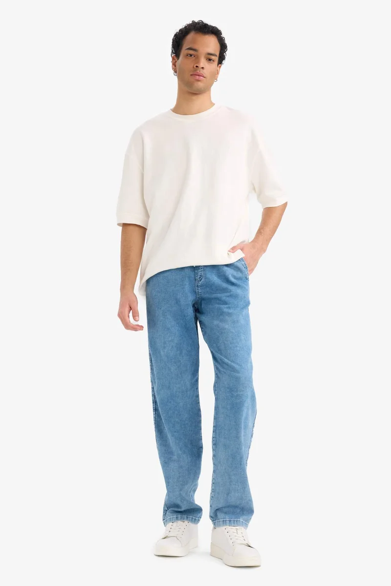 ديفاكتو Wide Leg Washed Jeans