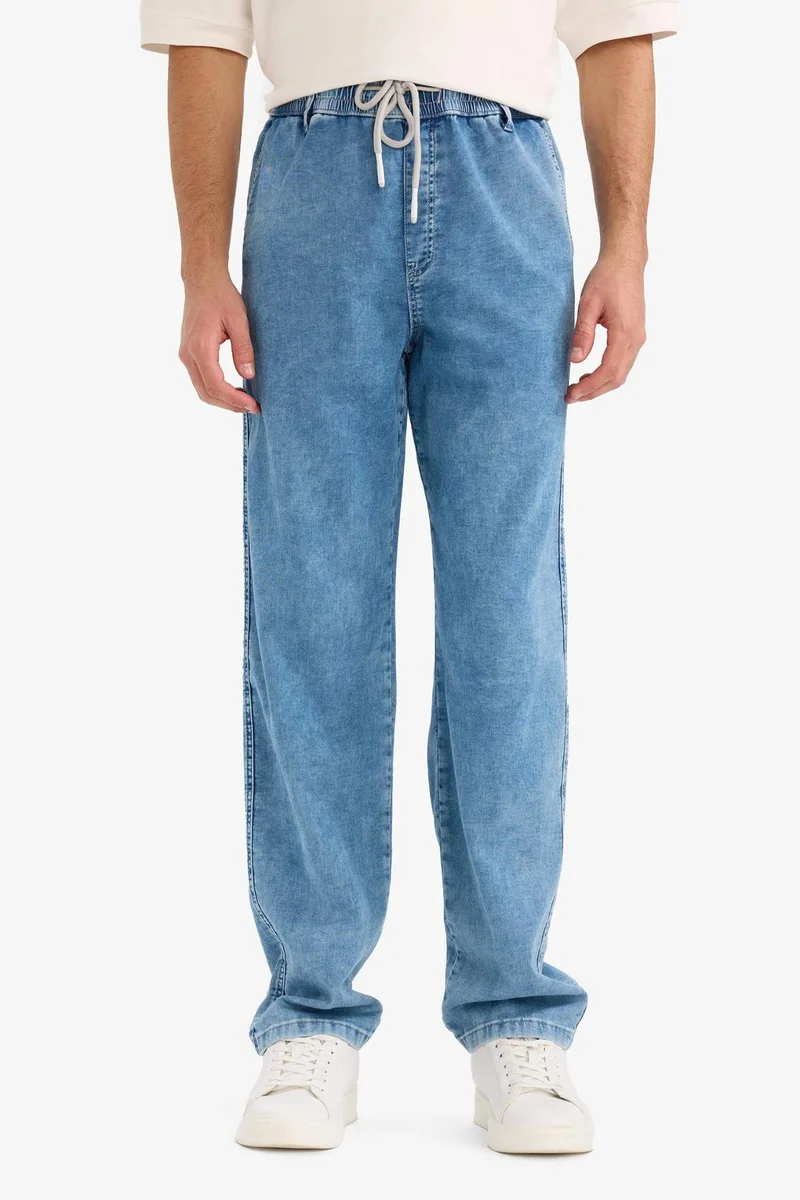 ديفاكتو Wide Leg Washed Jeans