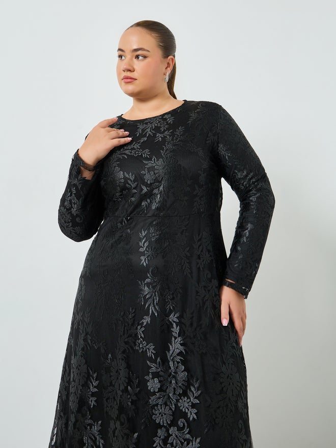 Styli Plus Size Lace Long Sleeves A-Line Maxi Dress - Image 2