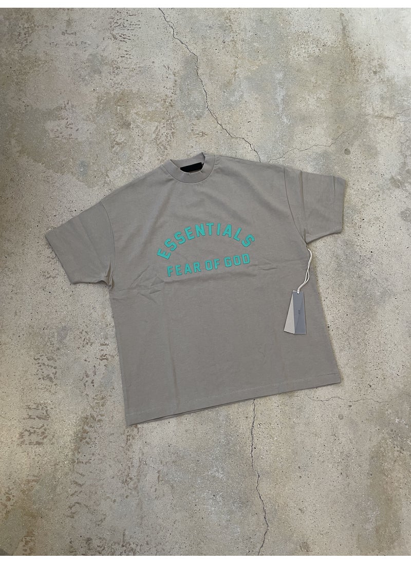 Generic - FOG ESSENTIALS Curved Print Heavyweight Tee seal gray - Image 1