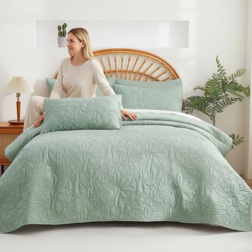 Andreannie Quilts Queen Size Bedding set Sage Green Bedspreads 3 Pieces (1 Quilt, 2 Pillow Shams) Soft Bed Summer/Fall Lightweight Breathable Bedspread Comforter Modern style Plant and Flower for All Season - Image 2