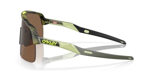 OAKLEY نظارات شمسية مستطيلة للرجال من أوكلي OO9463 سوترو لايت، لون أخضر شفاف غير لامع/برونز بريزم، 39 مم - Image 3
