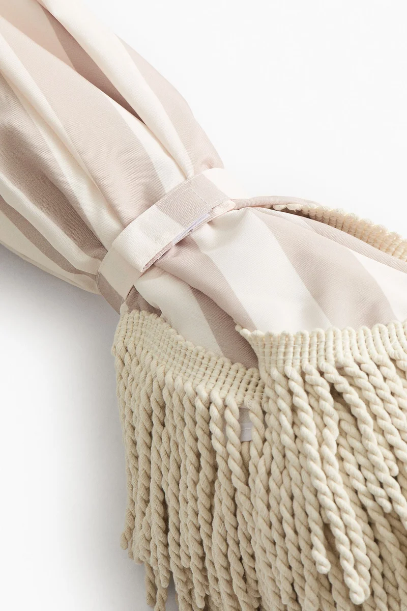 H&M Fringed parasol