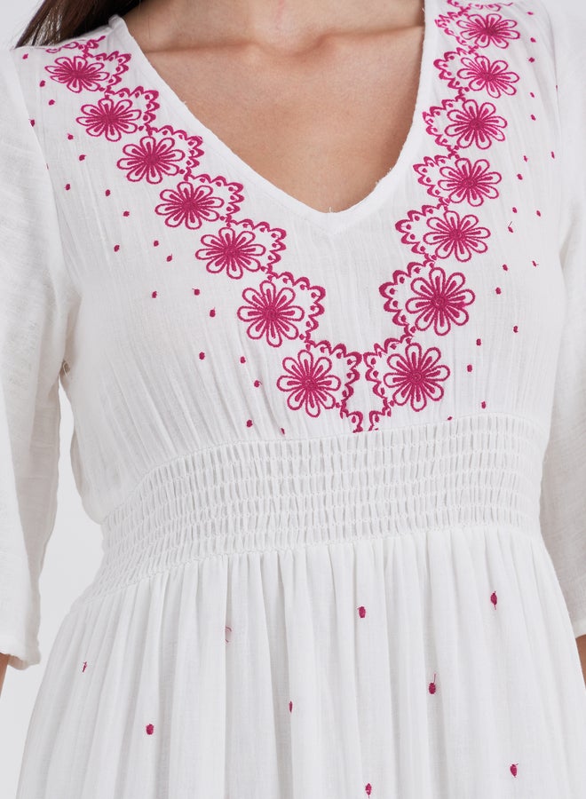 ستايلي فستان ماكسي ستيلى بأكمام الجرس المطرزة وطبقات - Image 4