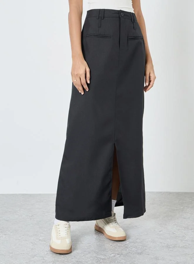 Styli Styli Solid Maxi Skirt with Front Slit and Pockets