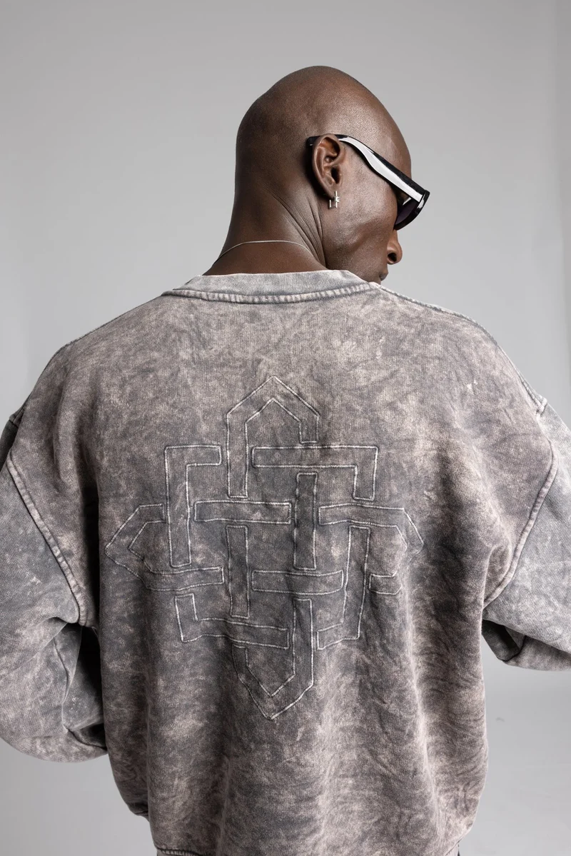 Catch Embroidered Washed Sweatshirt