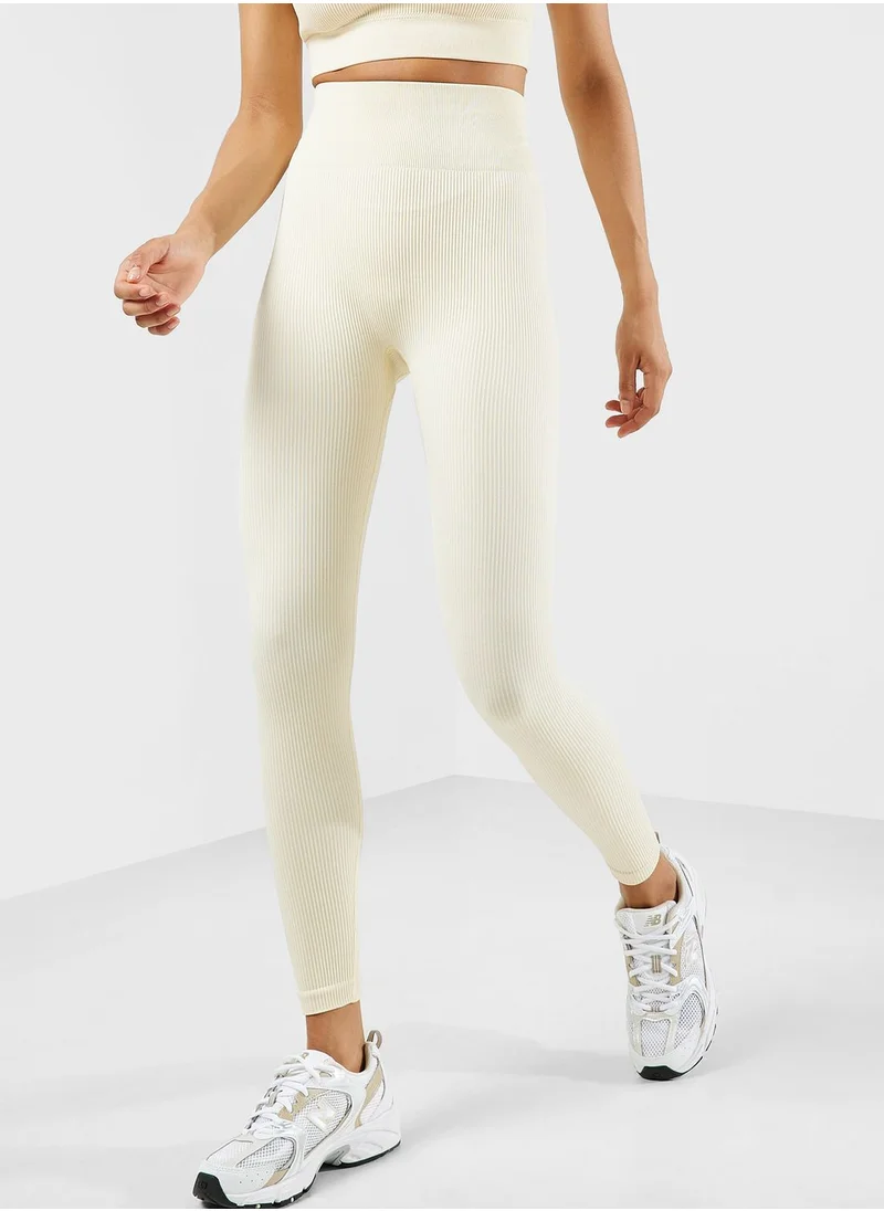 فورورد Cutout Detail Sports Bra & Leggings Set