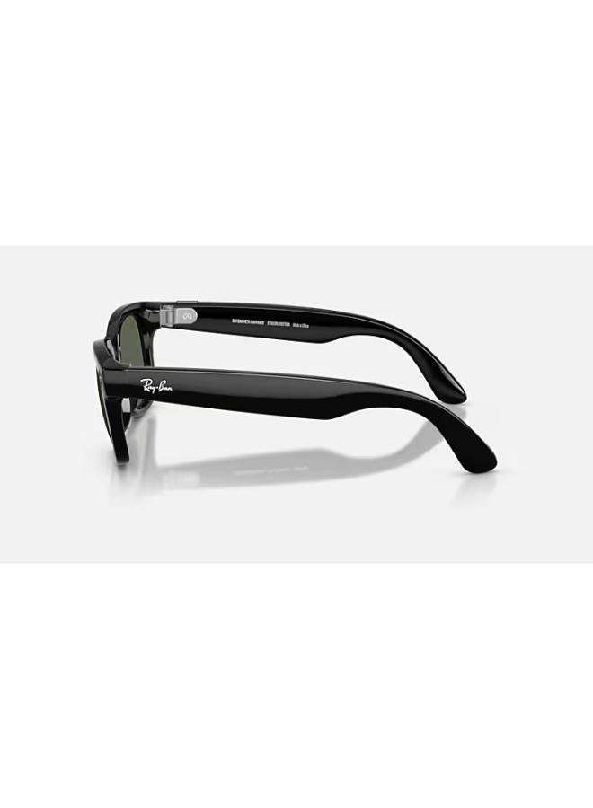 Ray-Ban Meta Wayfarer Unisex Square Sunglasses - Image 4