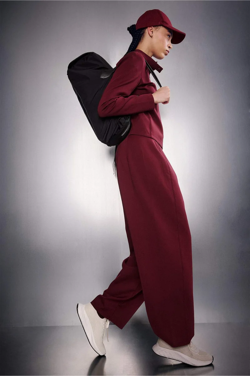ديفاكتو Barrel Fit Standard Leg Scuba Fabric Sweatpants
