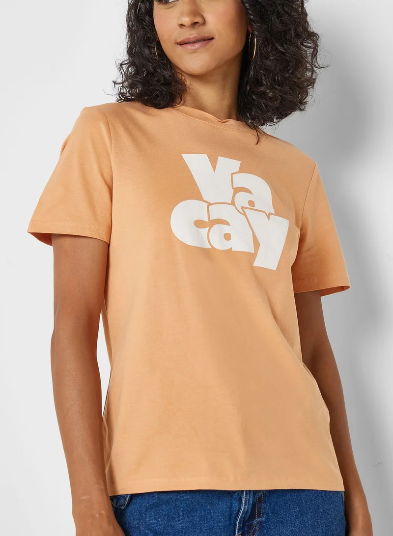 بيسز تيشيرت مزين بطبعة نصية