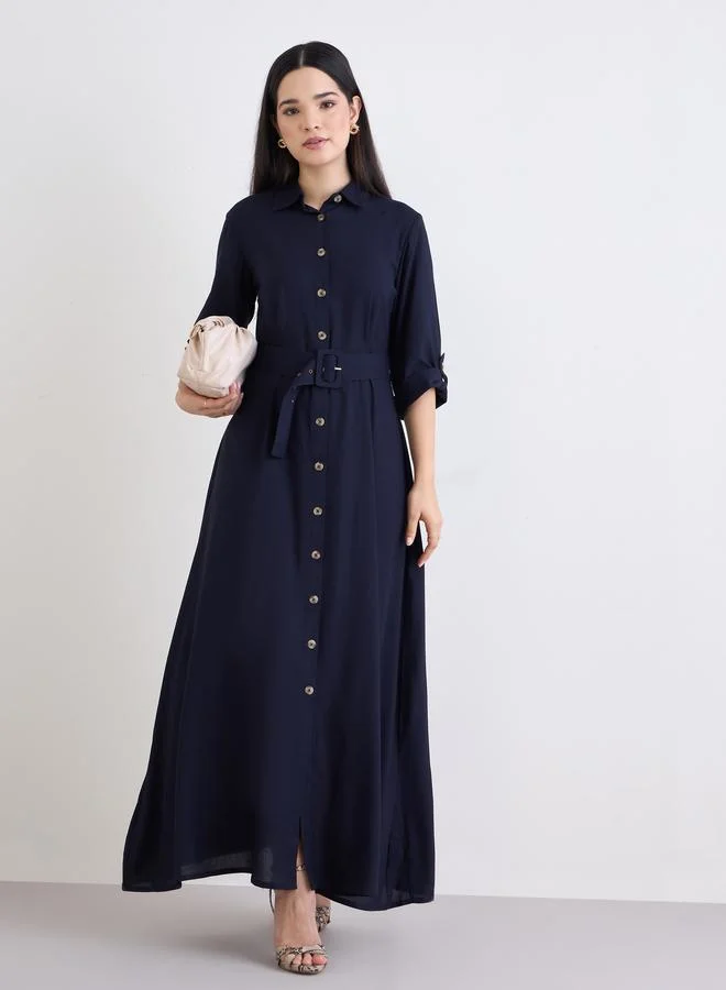 ستايلي فستان طويل سادة بتفاصيل أزرار