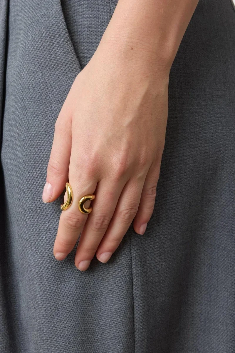 LIE STUDIO Gleaming Linked Sculpted Ring