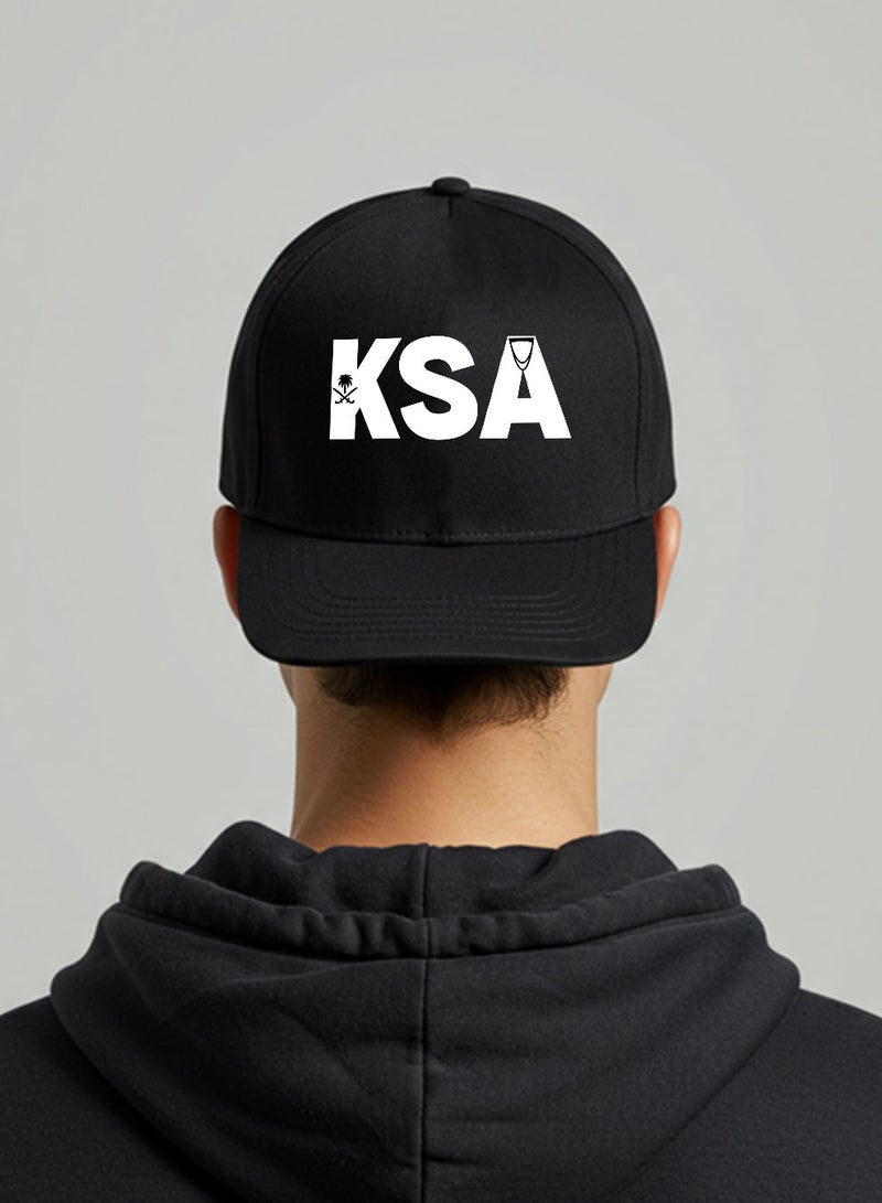 لوحة كاب مصنوع من القطن بتصميم لمناسبة اليوم الوطني السعودي وللتعبير عن حب الوطن في كل وقت - Image 2