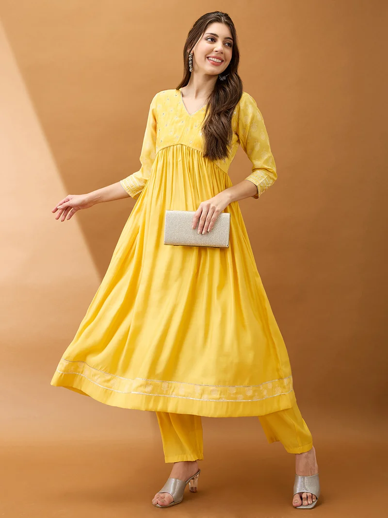 جلو باص Women Yellow Mirror Work V-Neck Gotta Lace Pleated Flared Hem A-Line Kurta With Pant Set