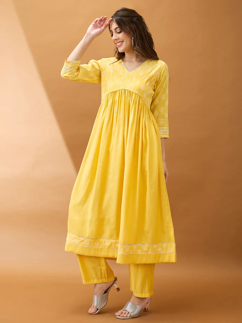 جلو باص Women Yellow Mirror Work V-Neck Gotta Lace Pleated Flared Hem A-Line Kurta With Pant Set