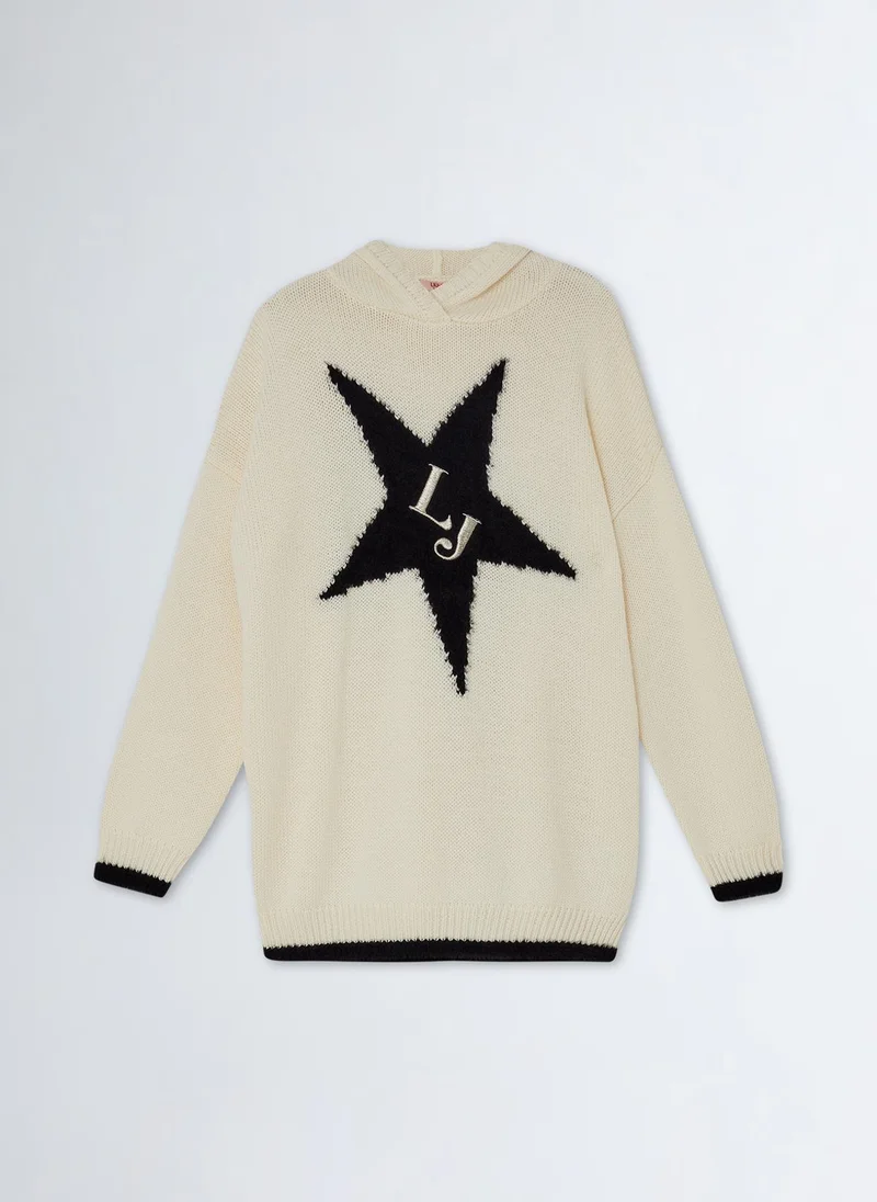 ليو جو Jumper with Star and Logo