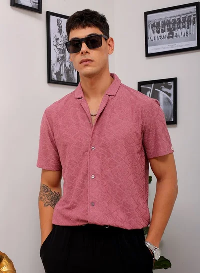 شركة المرآب الهندية Men Slim Fit Solid Half Sleeves Cuban Collar Resort Wear Shirt