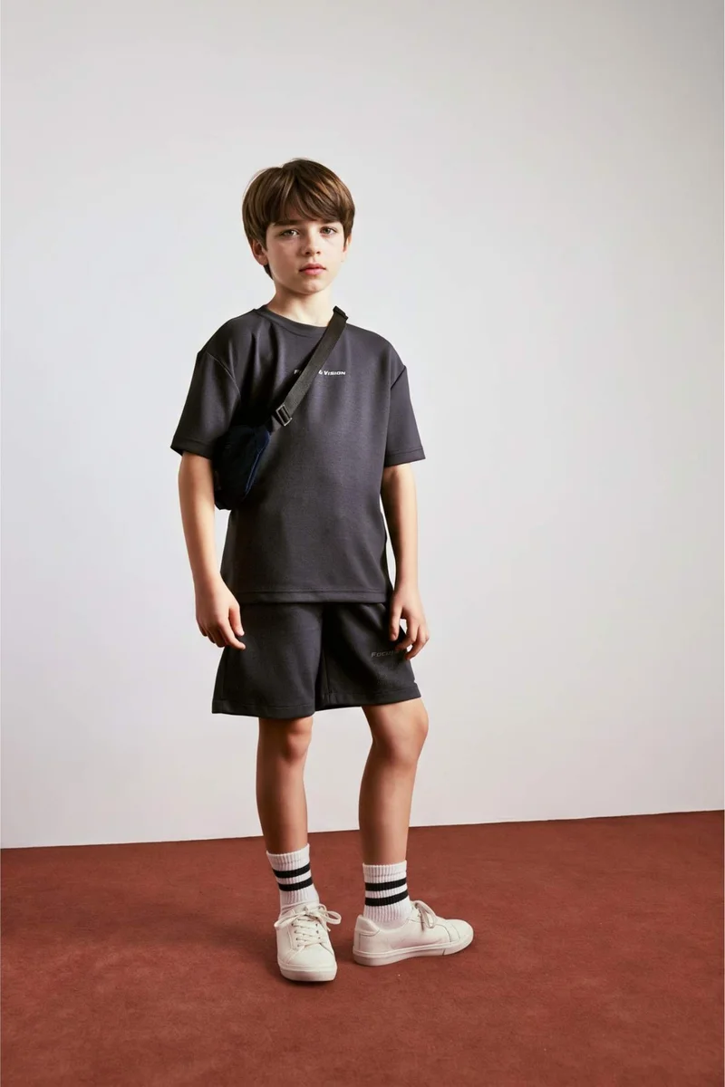 ديفاكتو Boy Oversize Fit Slogan Short Sleeve T-Shirt