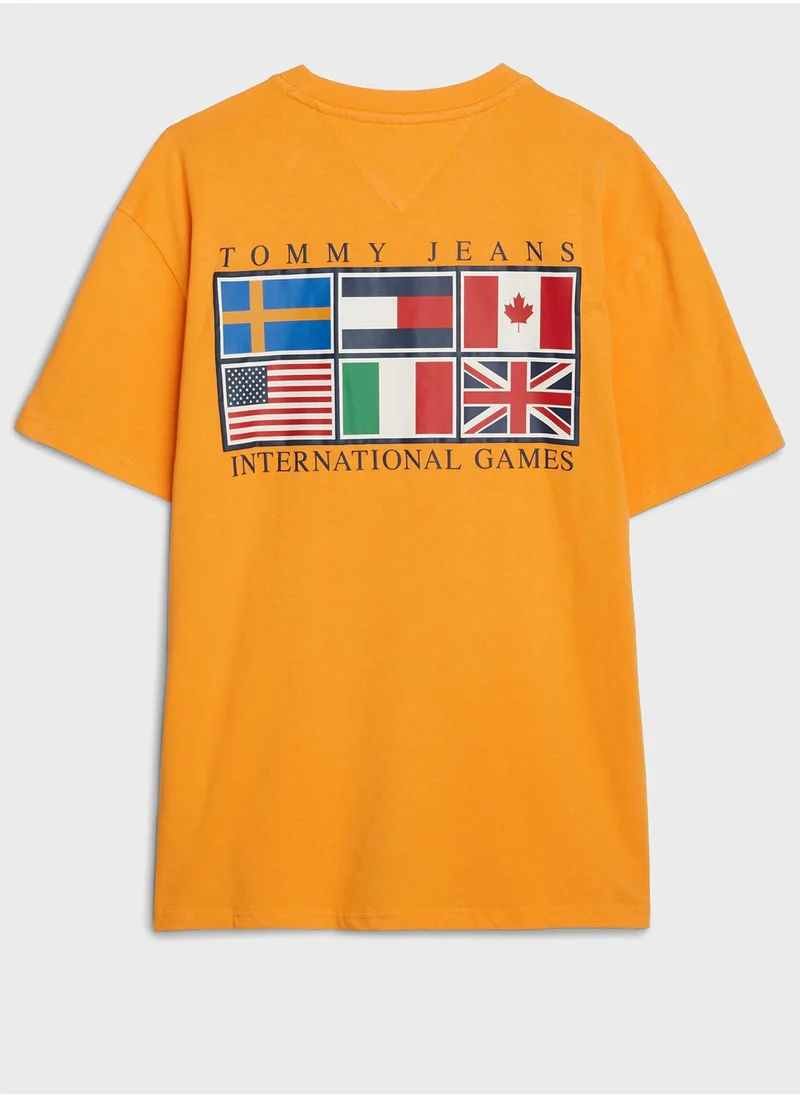 TOMMY JEANS Logo Crew Neck T-Shirt