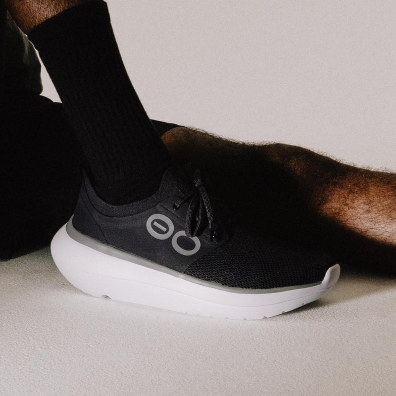 OOFOS OOmy Stride Recovery Shoe, White & Black - Menâ€™s Size 9 - Image 2