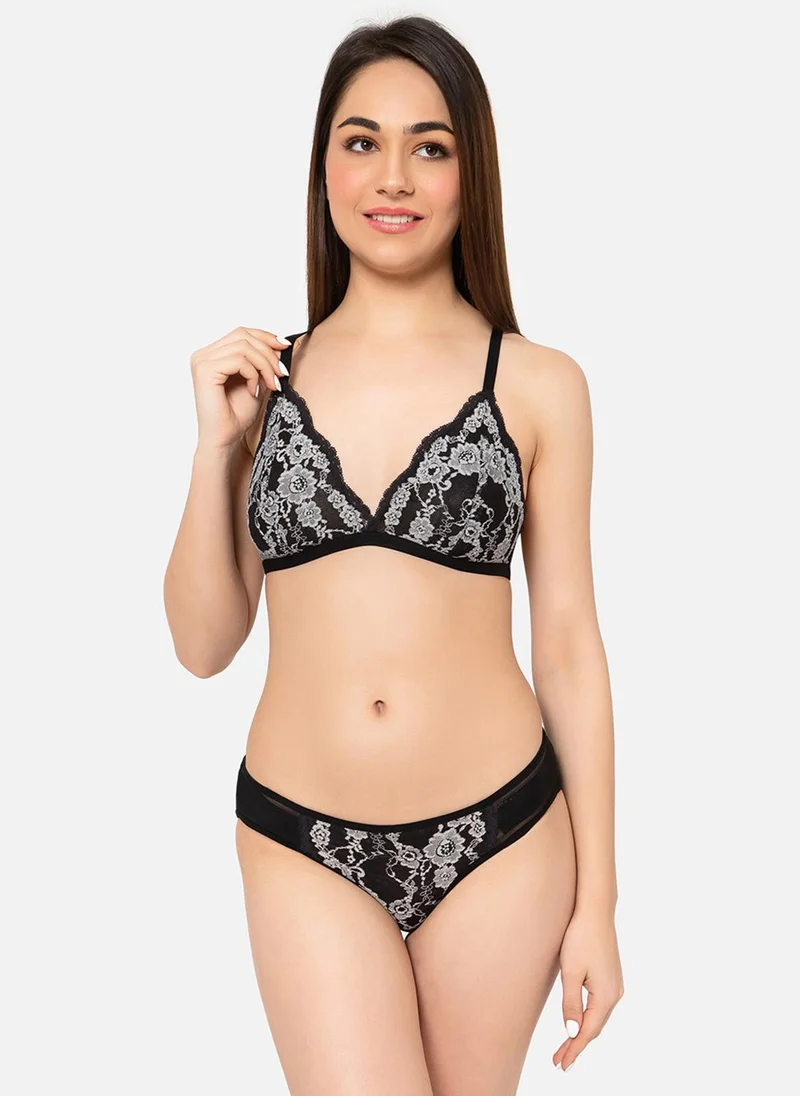 Clovia Clovia Non-Padded Non-Wired Demi Cup Plunge Bra & Low Waist Bikini Panty in Black - Lace