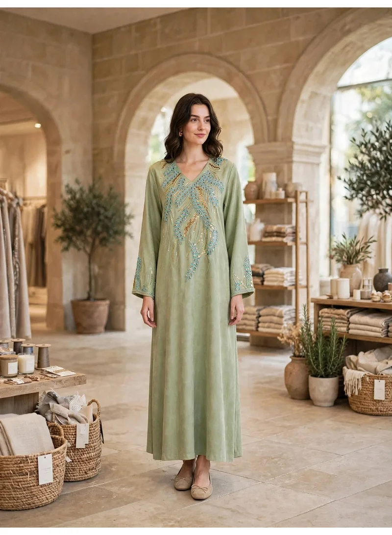 اكسا جلابية ملابس شتوية شامواه مطرزة بنقوش الريش والخرز للنساء من إكسا IKW1155