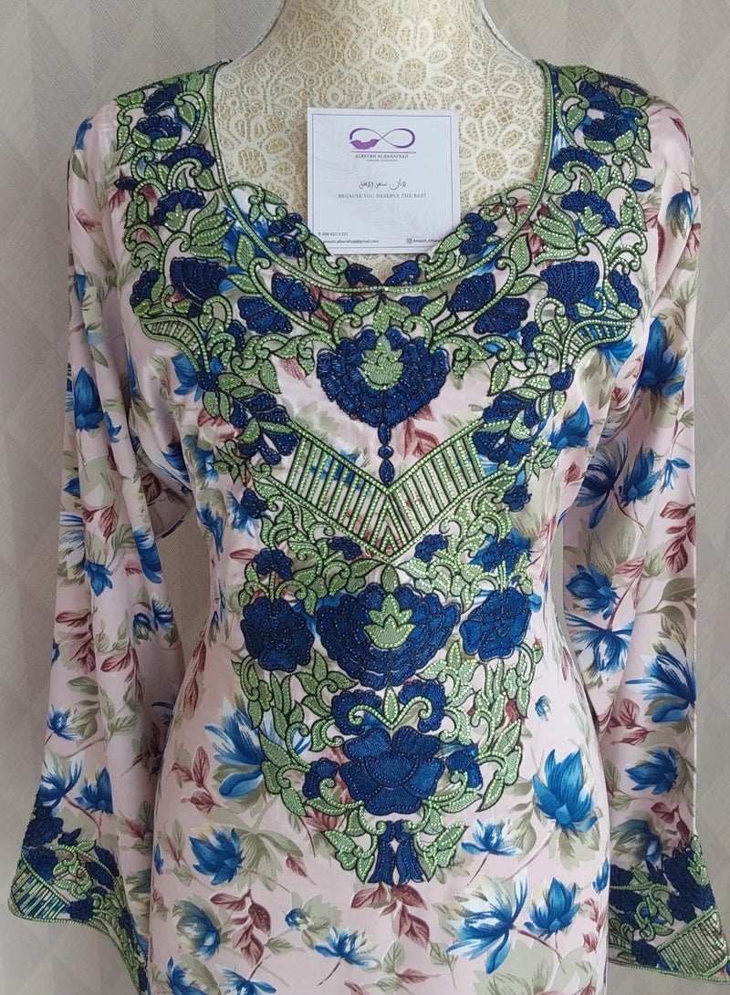 الريش البنفسجي  ALREESH  25 MUKHAWER GULF EMBROIDERY WITH HIS OWN HANDS READY-MADE - Image 1