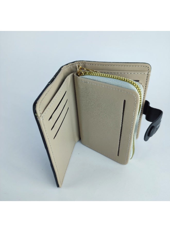 محفظة جلد نسائية عالية الجودة مقسّمة وتتسع لجميع أغراضك - Image 5