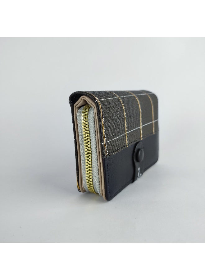 محفظة جلد نسائية عالية الجودة مقسّمة وتتسع لجميع أغراضك - Image 3