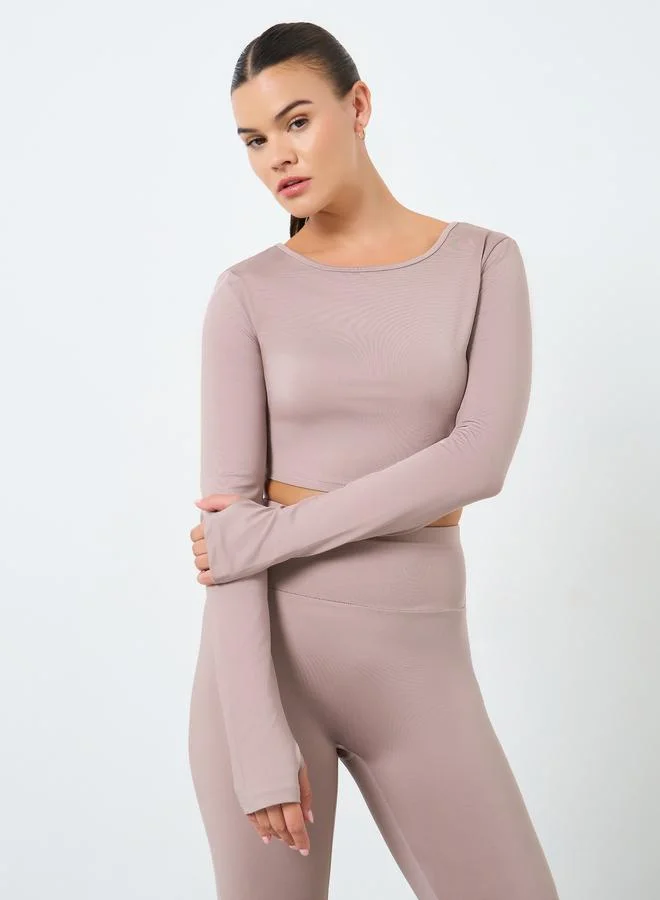 Styli Active Back Twist Peep Detail Crop Top and Leggings Set