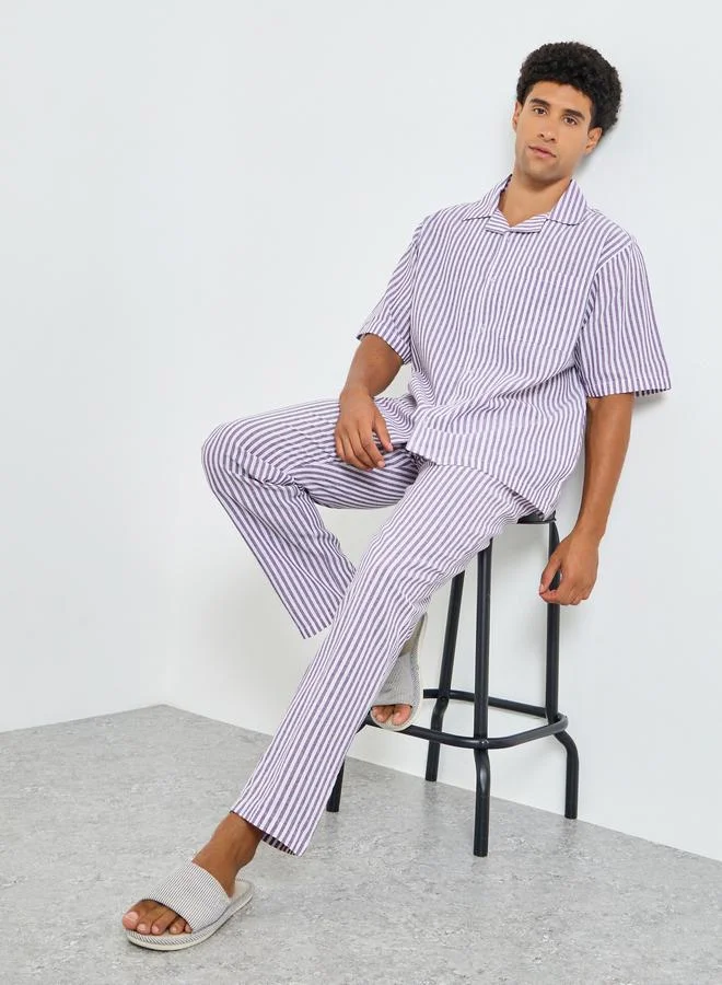 ستايلي طقم بيجاما من بنطال وقميص قطني مخطط للرجال بقصة مريحة