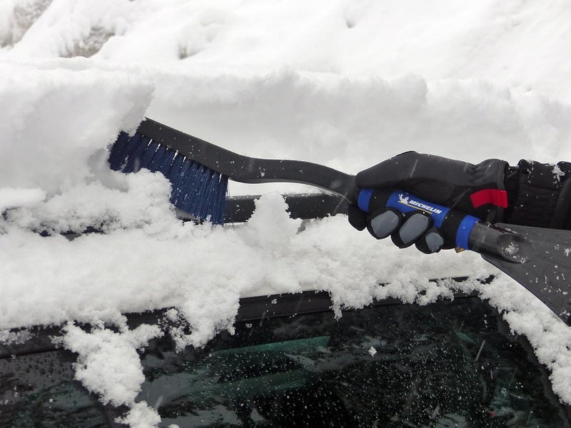Michelin 9491 Ice Sc and Snow Brush with Soft Grip - Image 2