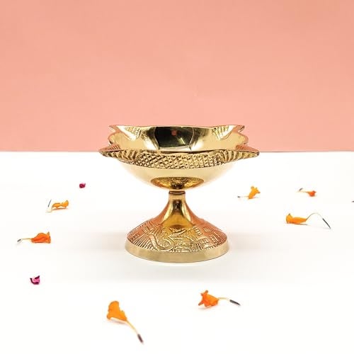 DOKCHAN 4 Face Brass Diya for Pooja, Mandir, Diwali Festival Oil lamp Diya for Daily Pooja/Diwali Pooja Charmukhi Diya for Pooja (Size - 5cm) Pack of - 01 - Image 2